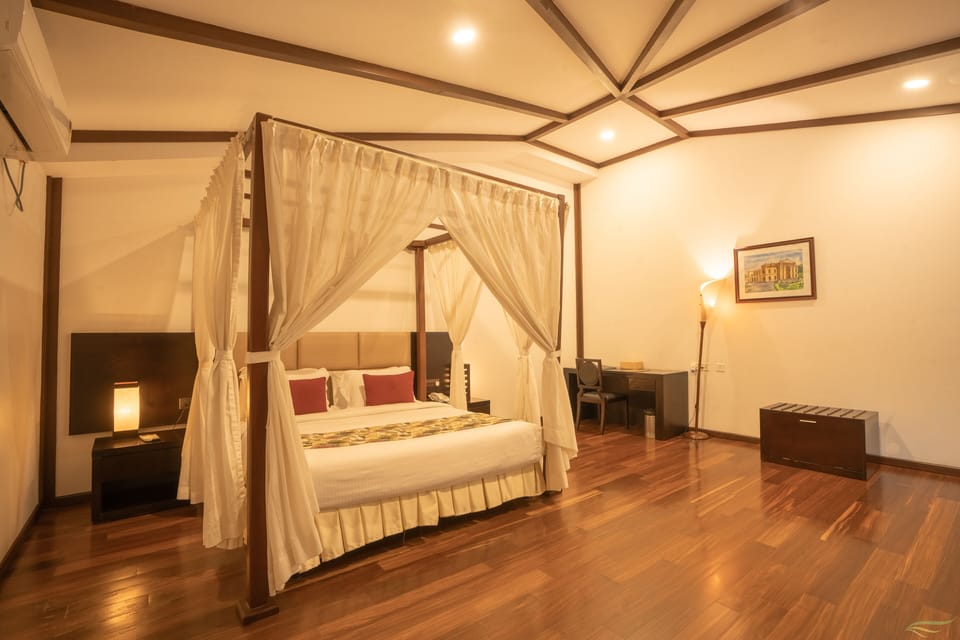 Spa Suite | 1 bedroom, Egyptian cotton sheets, premium bedding, pillowtop beds