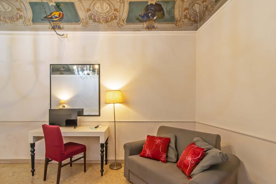 Superior Triple Room, 1 Queen Bed | Iron/ironing board, free WiFi, bed sheets