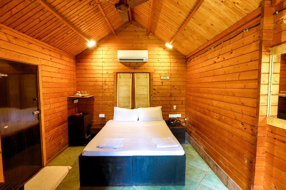 Basic Cottage | Premium bedding, minibar, individually decorated, individually furnished