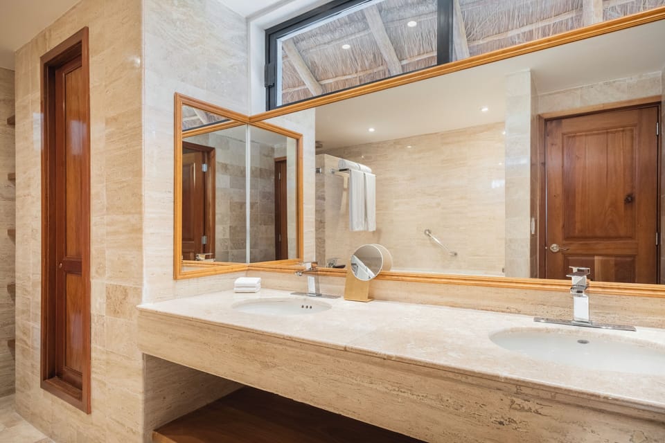 Shower, eco-friendly toiletries, hair dryer, towels
