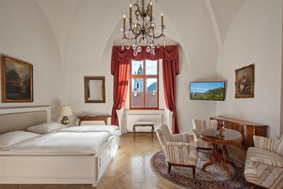 Junior Suite, City View (Country View) | Frette Italian sheets, premium bedding, minibar, in-room safe