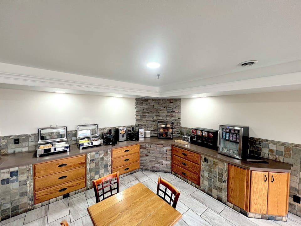 Free daily buffet breakfast