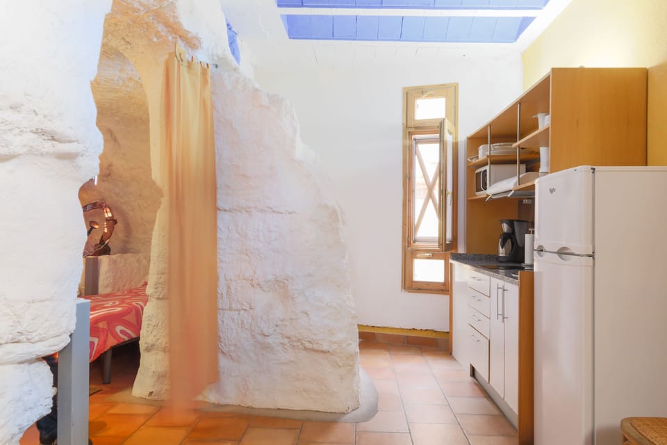 Family House, 2 Bedrooms, Kitchen, Resort View | Private kitchen | Fridge, microwave, stovetop, coffee/tea maker