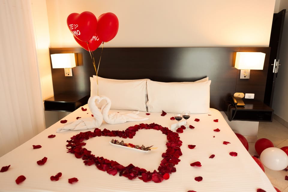 Double Room | In-room safe, free WiFi, bed sheets