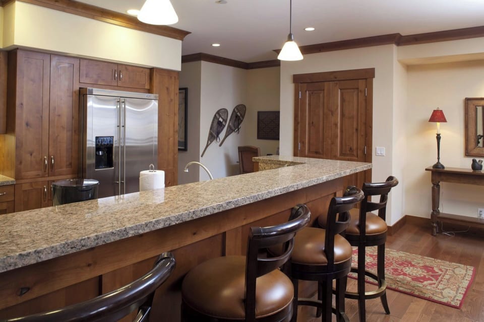 Condo, 4 Bedrooms (Countryside 183) | Private kitchen | Full-size fridge, microwave, oven, stovetop