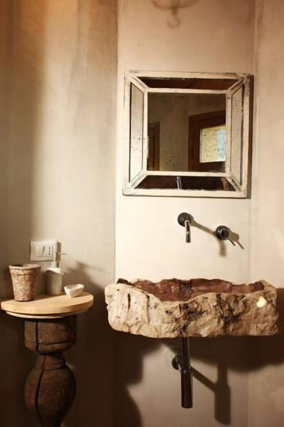 Bathroom sink