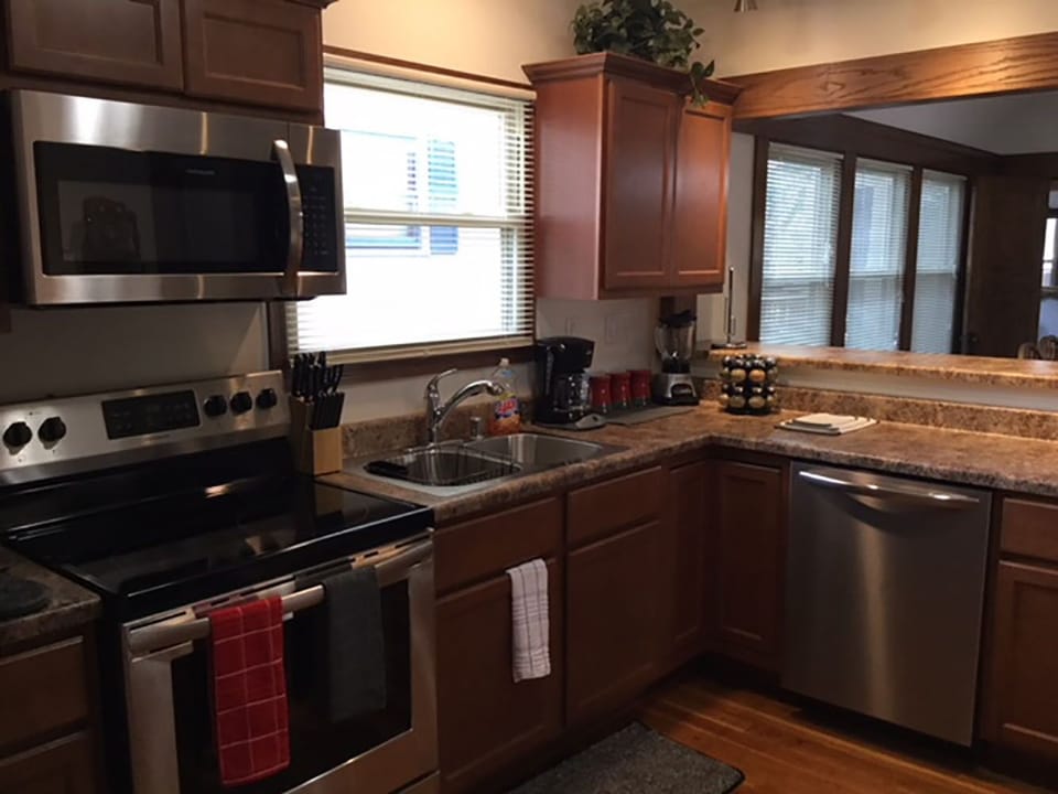 Spacious kitchen for preparing a hearty meal