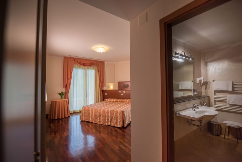 Superior Room, 1 Bedroom, Terrace, Park View | Minibar, in-room safe, desk, blackout drapes