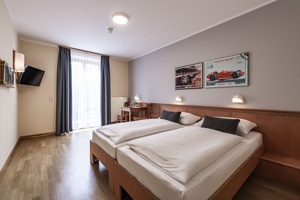 In-room safe, desk, WiFi (free), bed sheets