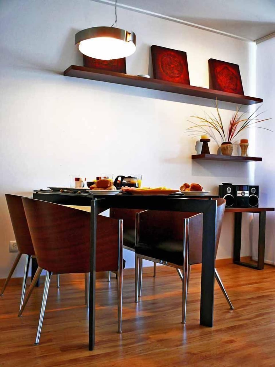 Deluxe Studio | In-room dining