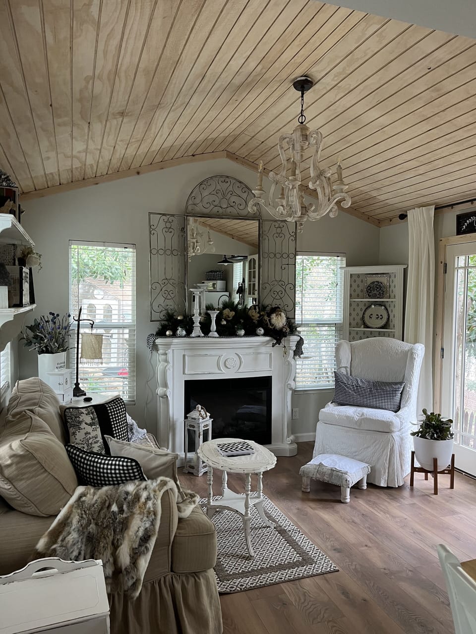 Cozy electric fireplace  with heater