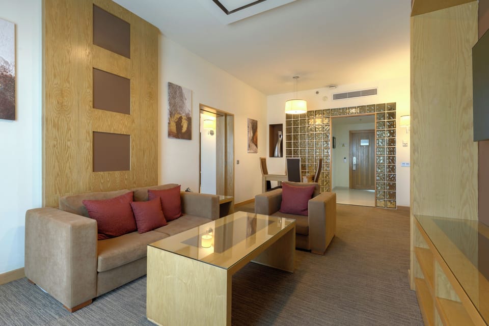 Free minibar items, in-room safe, desk, iron/ironing board