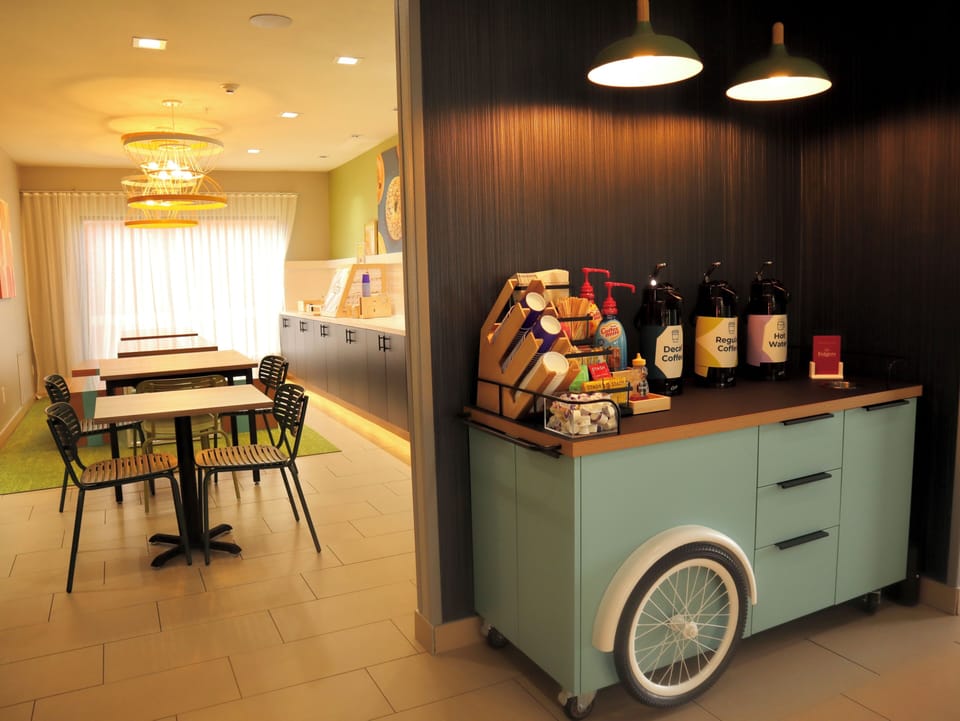 Free daily continental breakfast