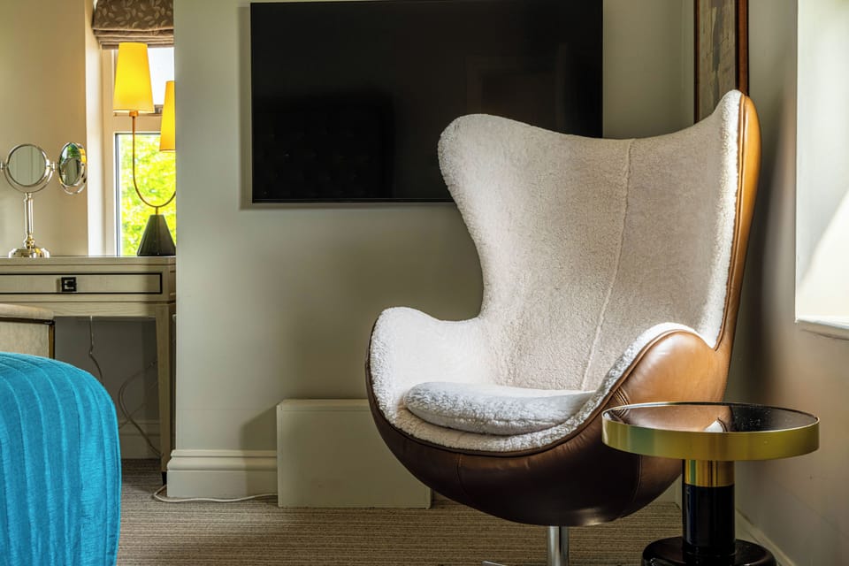 Penthouse | Living area | TV, pay movies