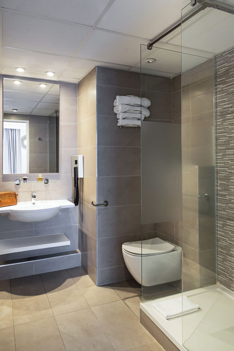 Rainfall showerhead, hair dryer, towels, soap
