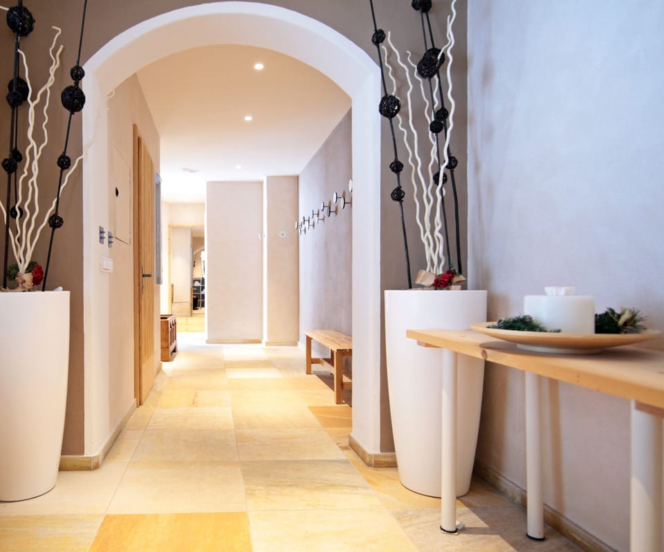 Turkish bath, body treatments, 4 treatment rooms, massages