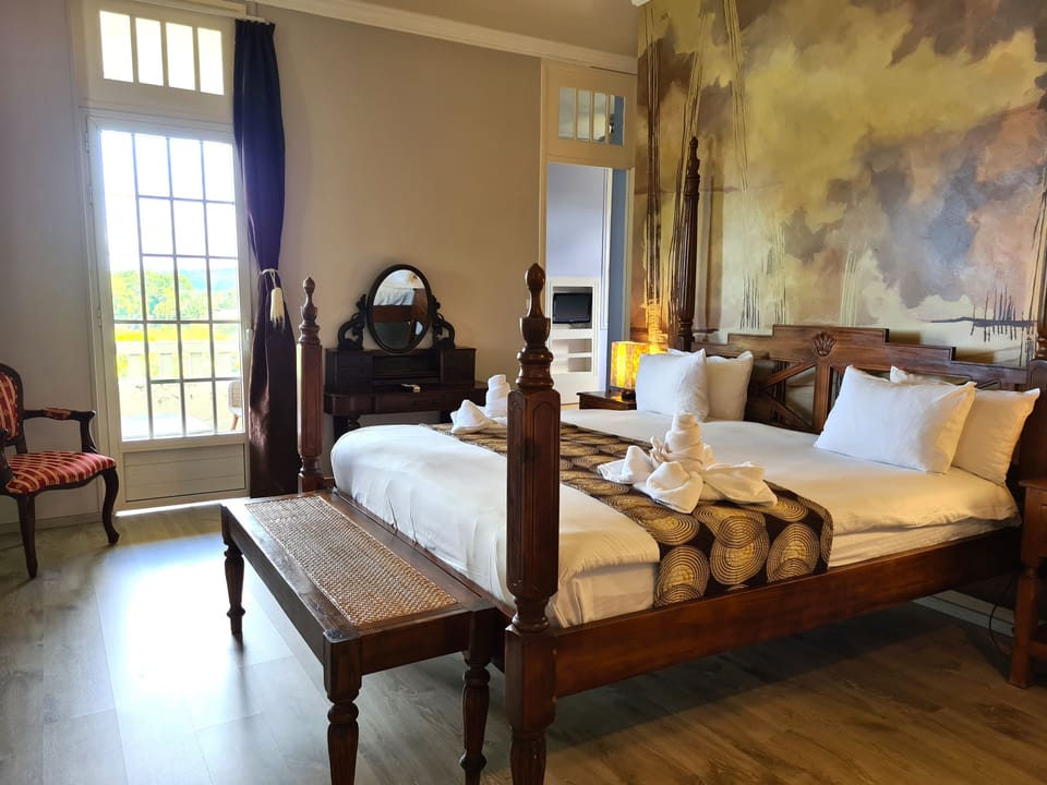 Premium bedding, in-room safe, blackout drapes