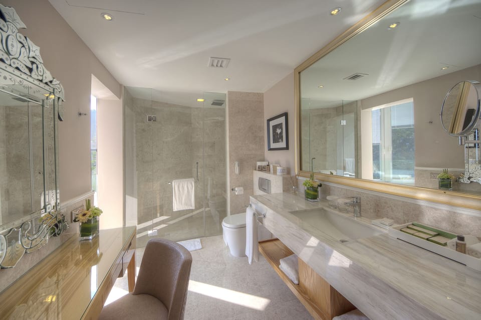 Suite, 3 Bedrooms | Bathroom | Free toiletries, hair dryer, bathrobes, slippers