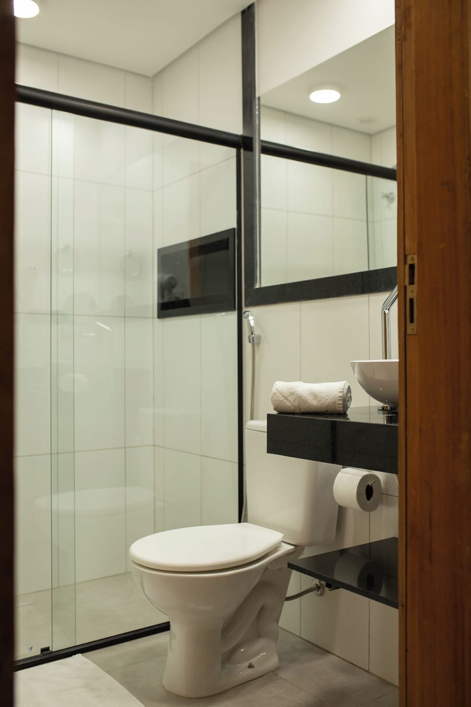 Superior Room | Bathroom | Shower, free toiletries, hair dryer, towels
