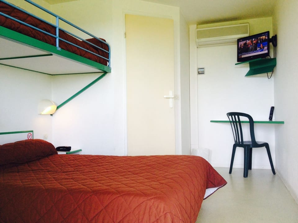 22-inch flat-screen TV with satellite channels, TV