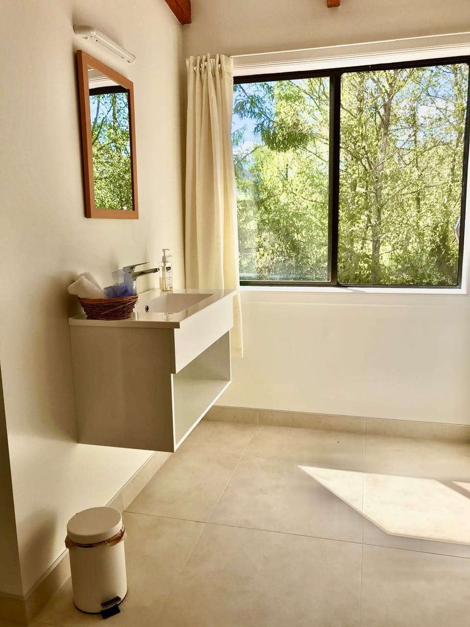 Superior Double Room, 1 Bedroom, Private Bathroom | 1 bedroom, down comforters, iron/ironing board (on request), bed sheets