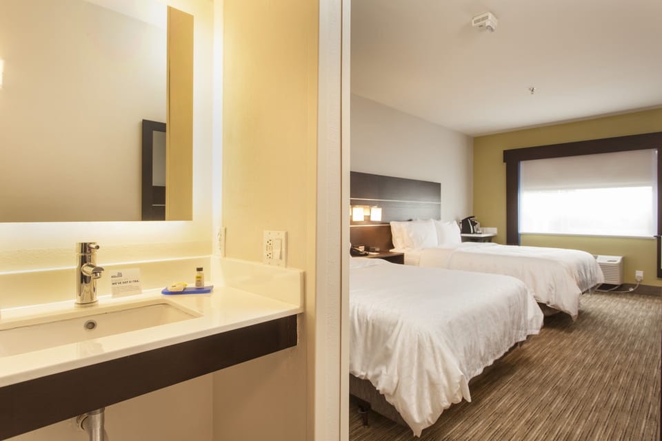 In-room safe, desk, soundproofing, iron/ironing board