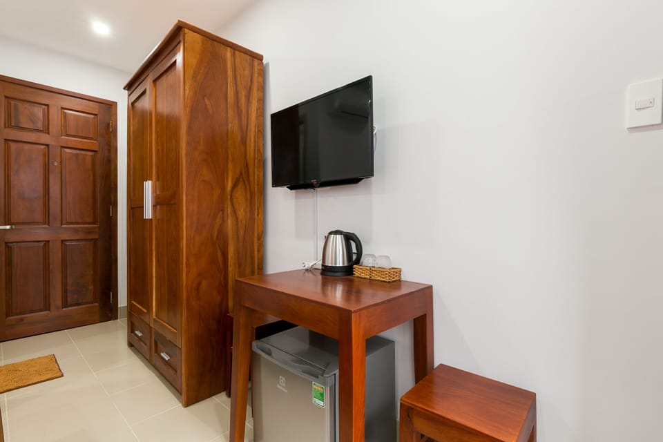 Deluxe Double Room | Desk, free WiFi, bed sheets