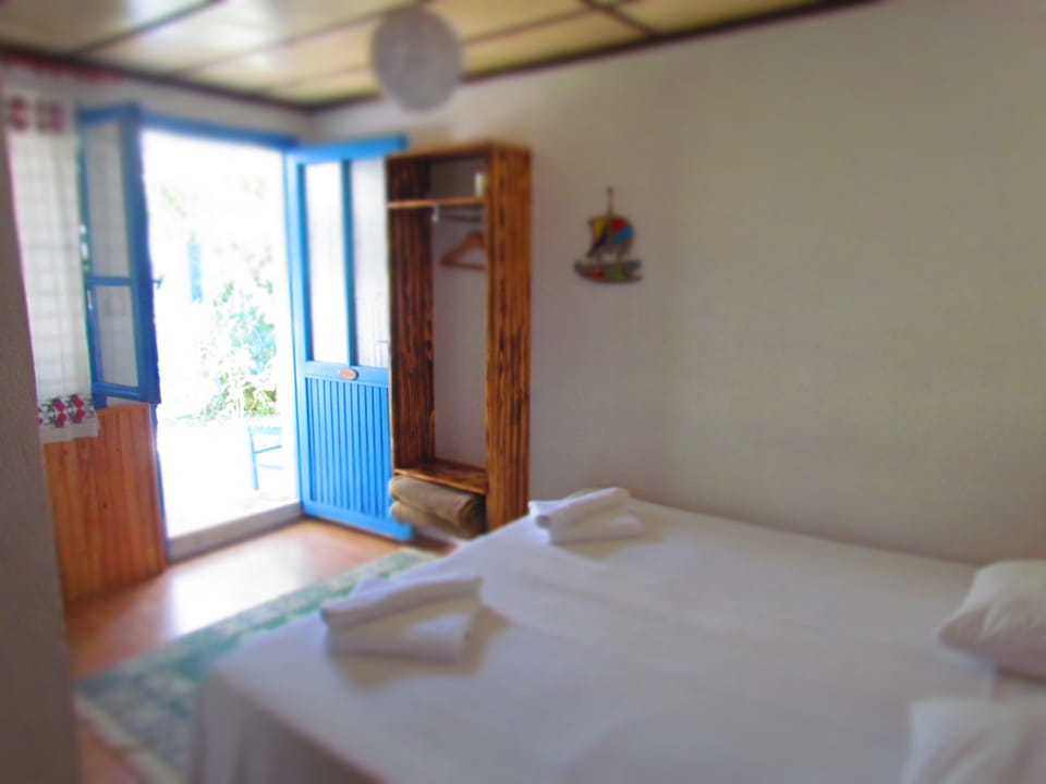 Standard Room | Free WiFi, bed sheets