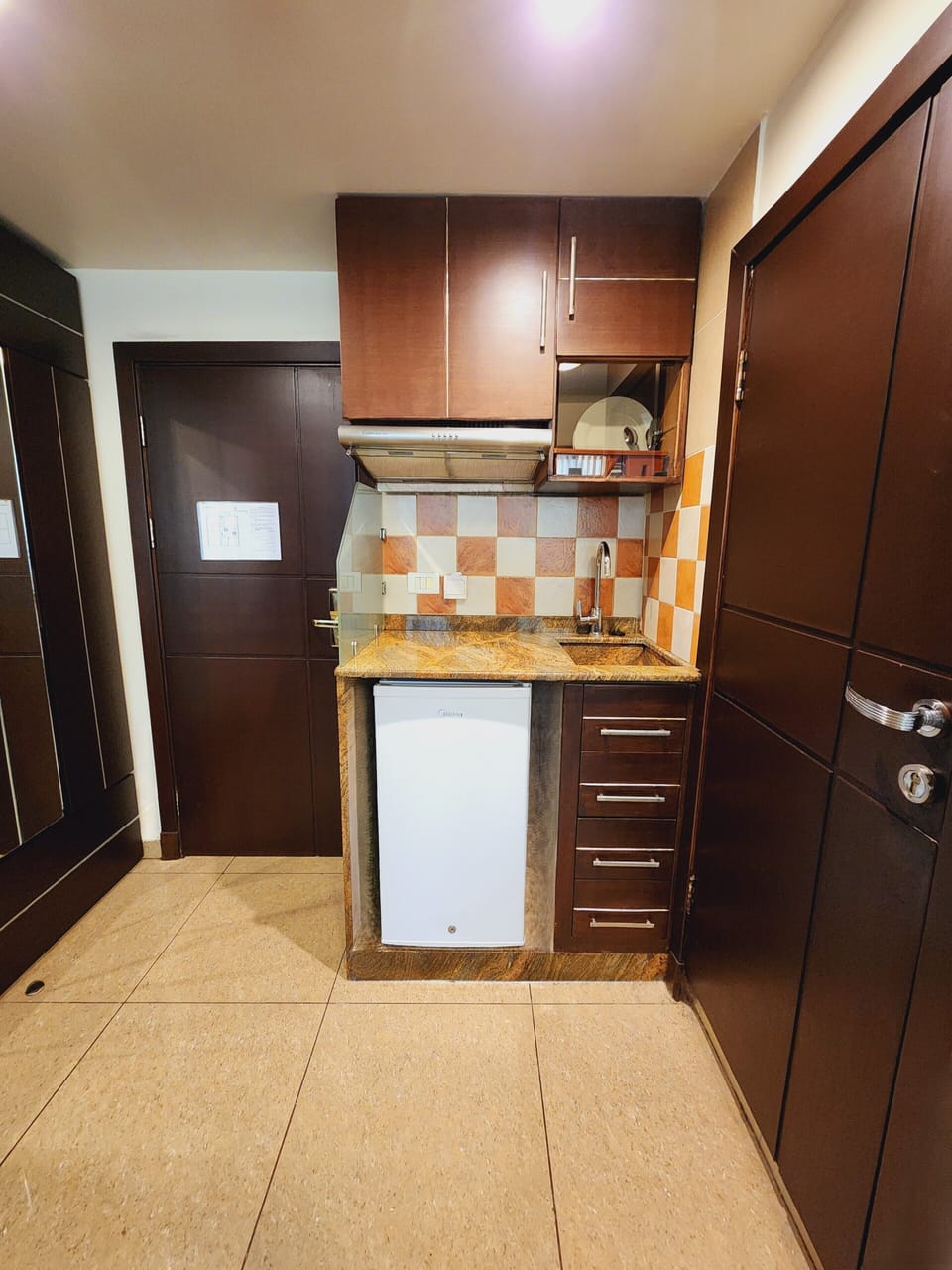 Studio | Private kitchen | Fridge, cookware/dishes/utensils