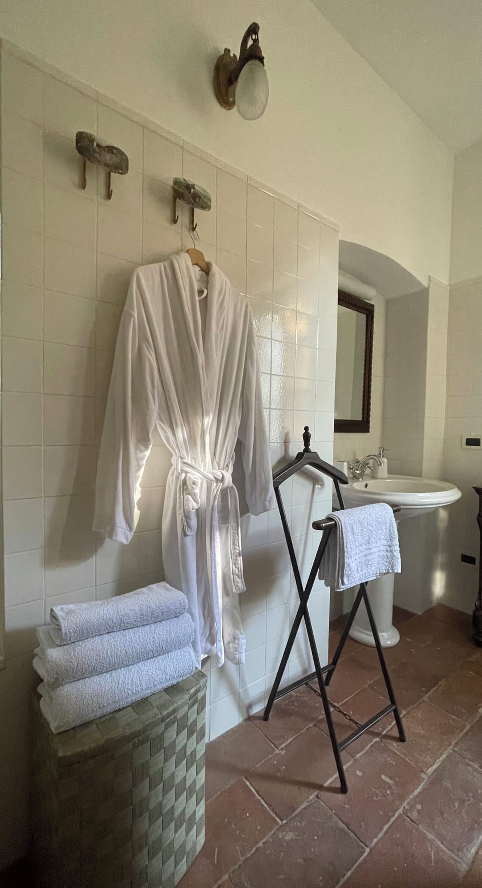 Superior Double Room, 1 Bedroom, Non Smoking, Park View | Bathroom | Free toiletries, hair dryer, bathrobes, slippers