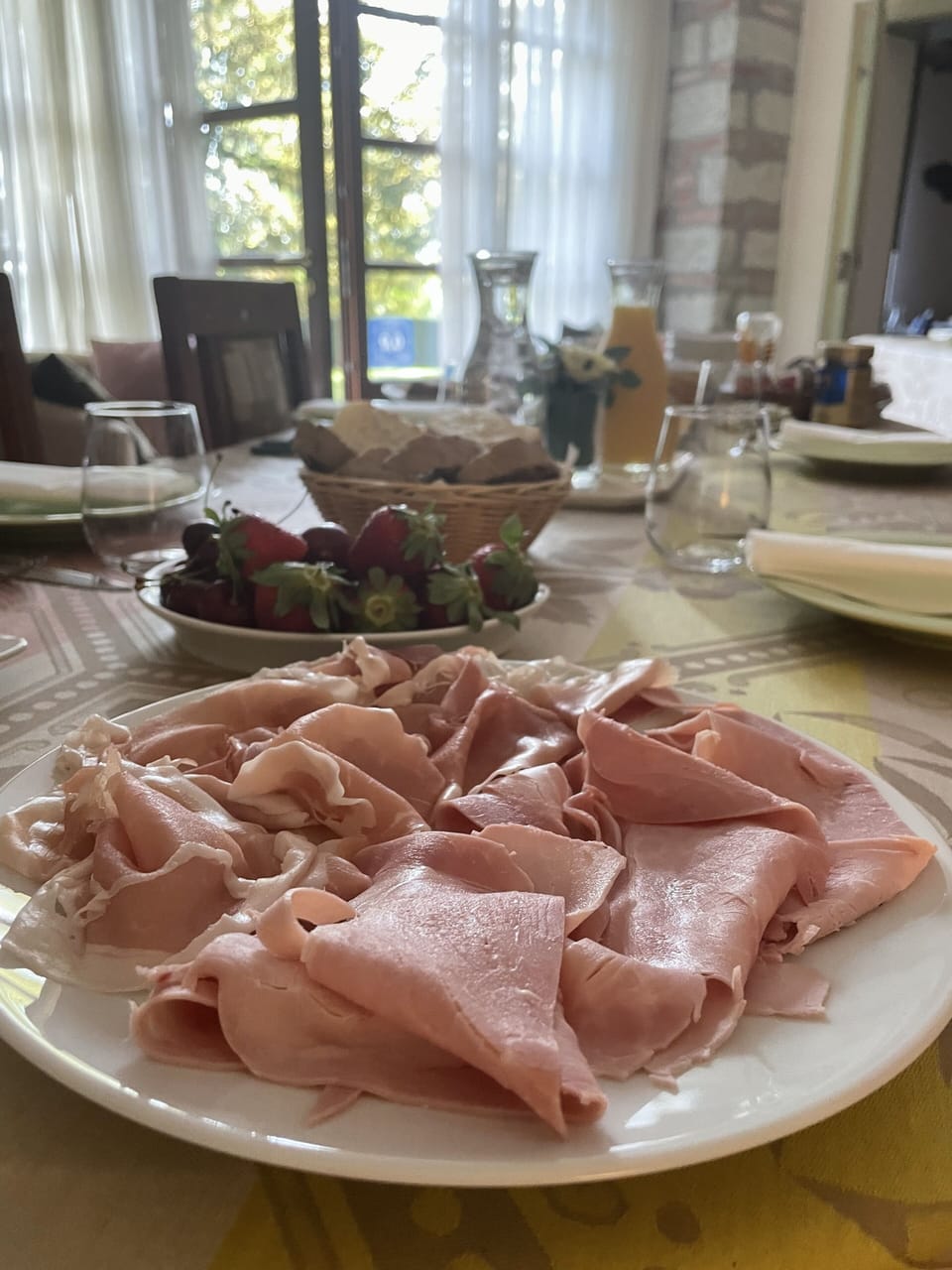 Daily local cuisine breakfast for a fee