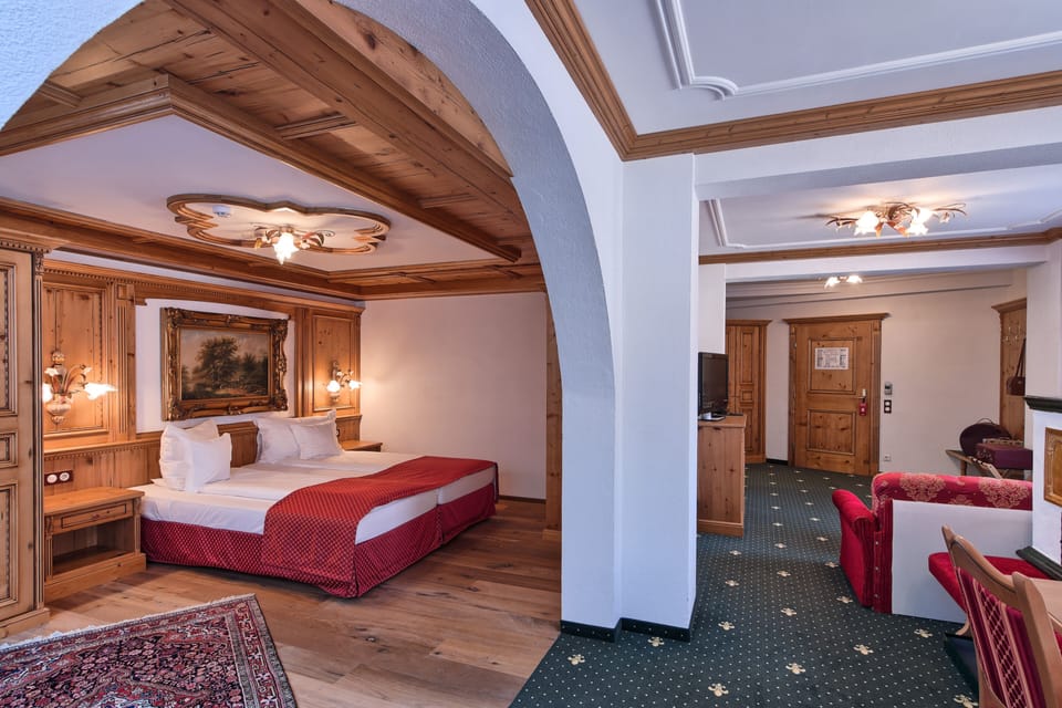 Superior Suite, 1 Double Bed with Sofa bed | Pillowtop beds, minibar, in-room safe, desk