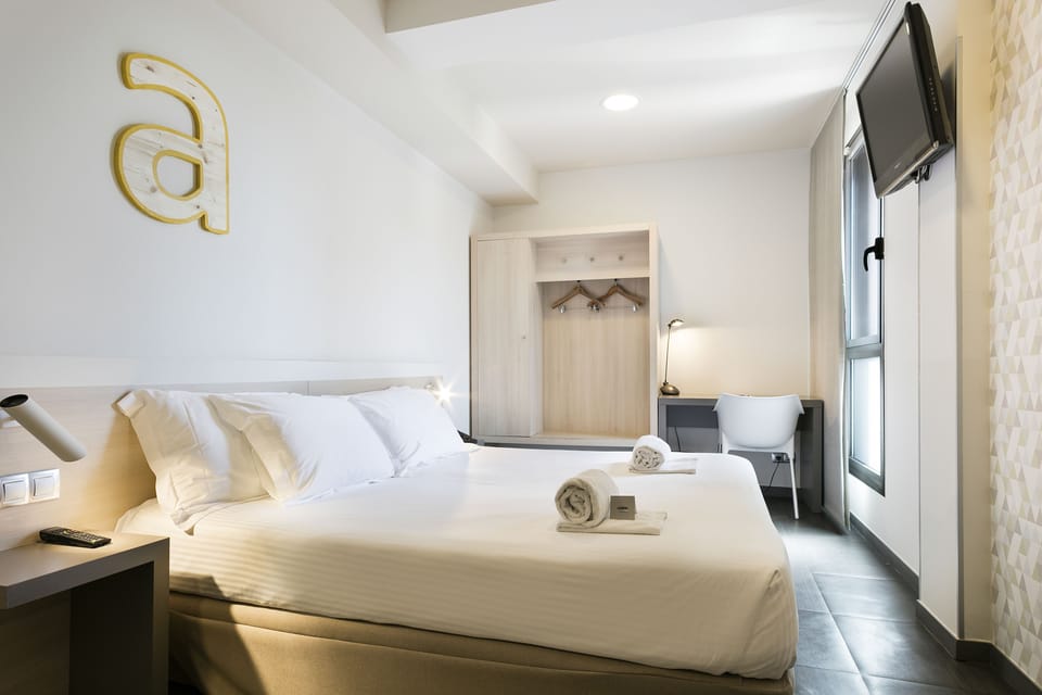 In-room safe, desk, free WiFi, bed sheets