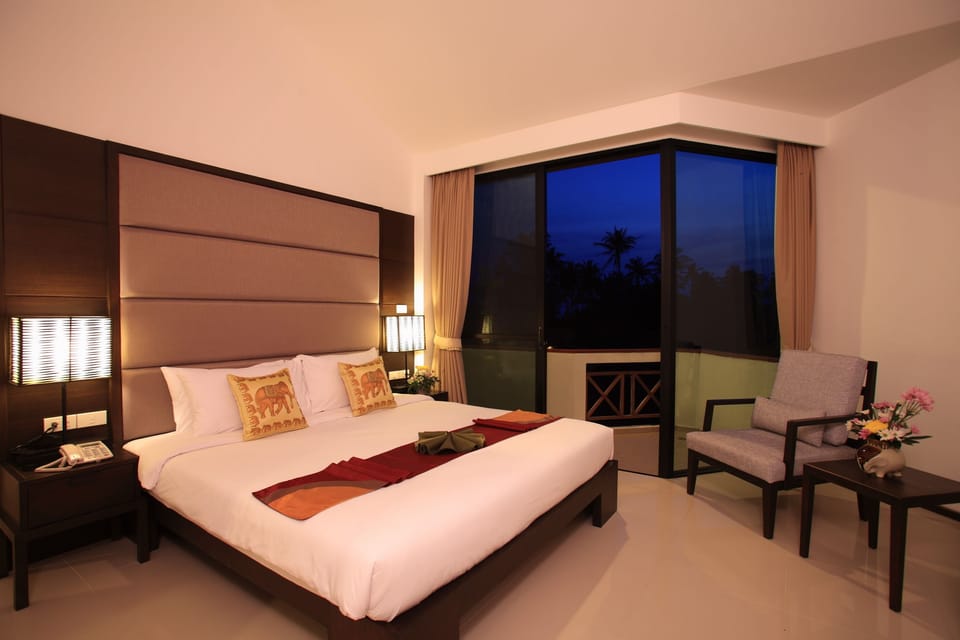 Hypo-allergenic bedding, pillowtop beds, minibar, in-room safe
