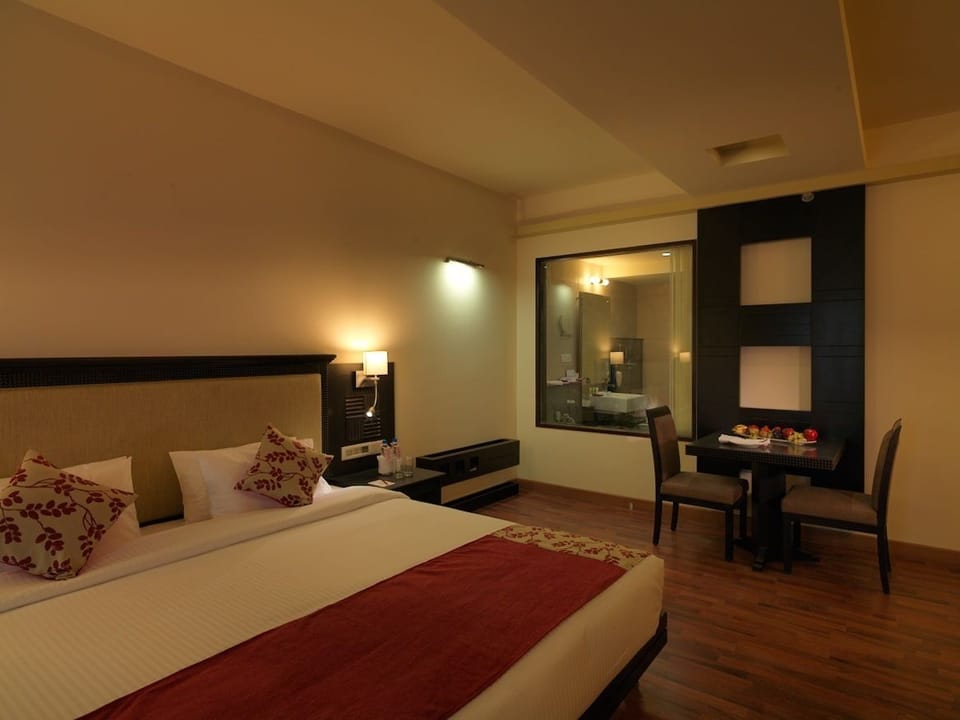 Minibar, soundproofing, iron/ironing board, free WiFi