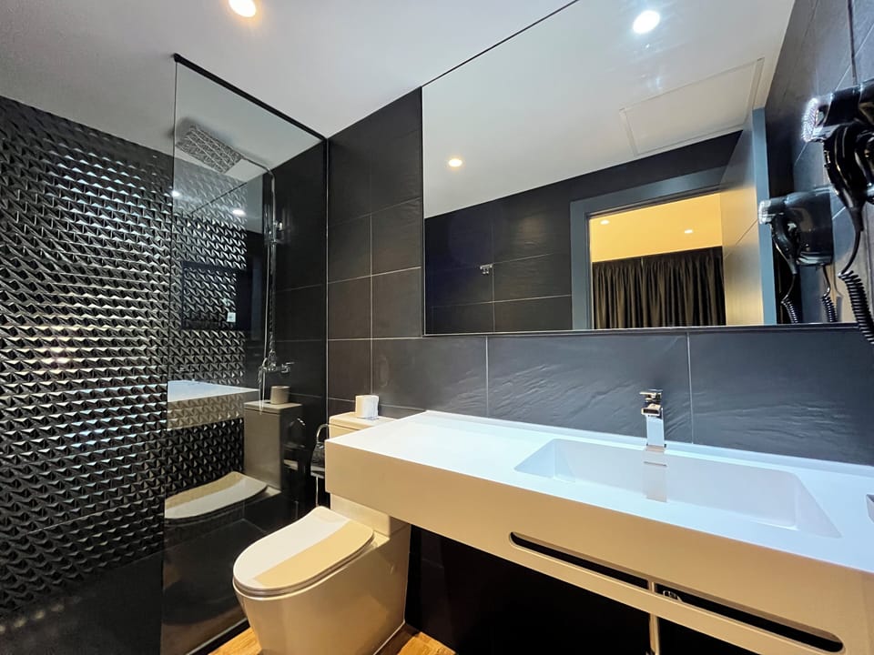 Standard Double or Twin Room | Bathroom | Shower, hair dryer, towels, toilet paper