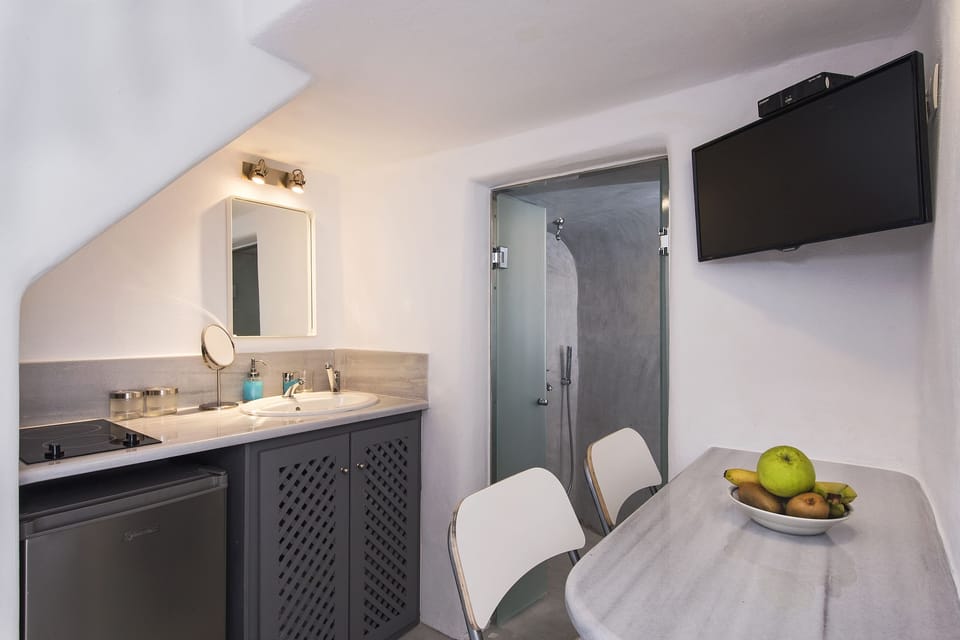 Loft, Hot Tub, Sea View (Sunset View) | Bathroom | Shower, designer toiletries, hair dryer, towels