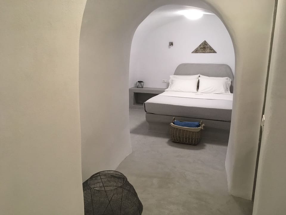 In-room safe, soundproofing, iron/ironing board, free WiFi