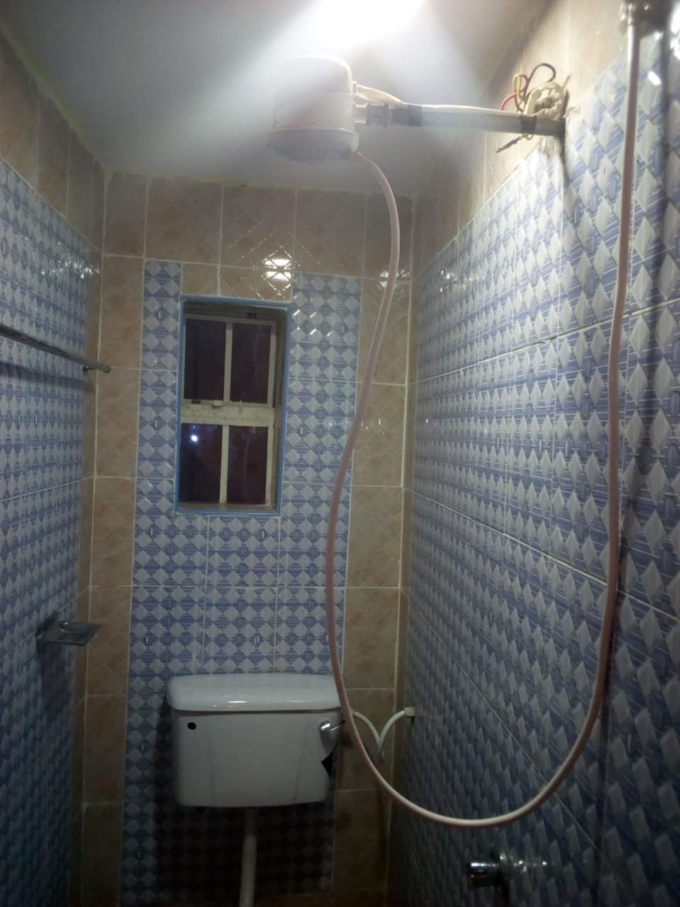 Double Room | Bathroom shower