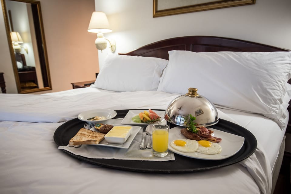 Comfort Double or Twin Room | Room service - dining