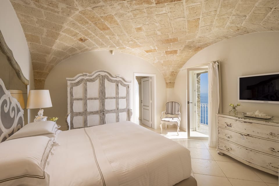 Suite, Private Bathroom, Sea View | Premium bedding, pillowtop beds, minibar, in-room safe