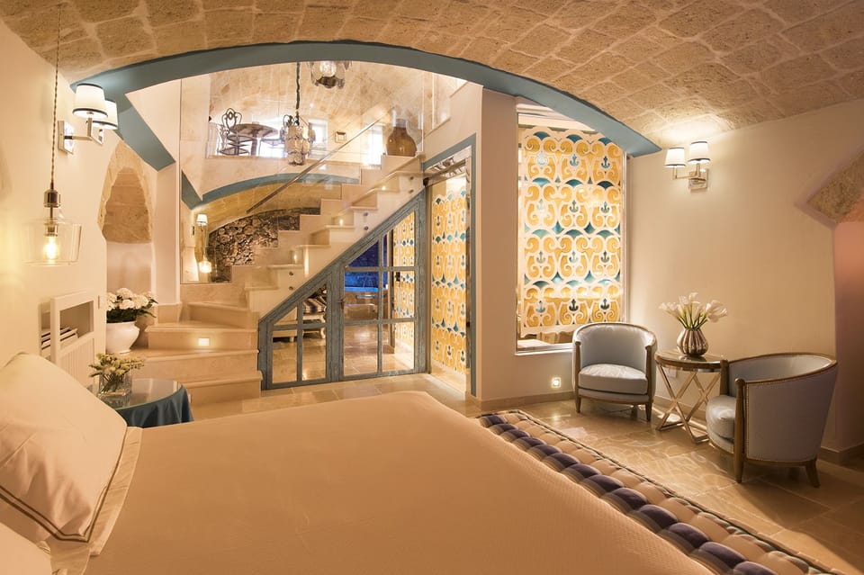 Romantic Suite, Hot Tub (150 metri dall'edificio principale) | Premium bedding, pillowtop beds, minibar, in-room safe