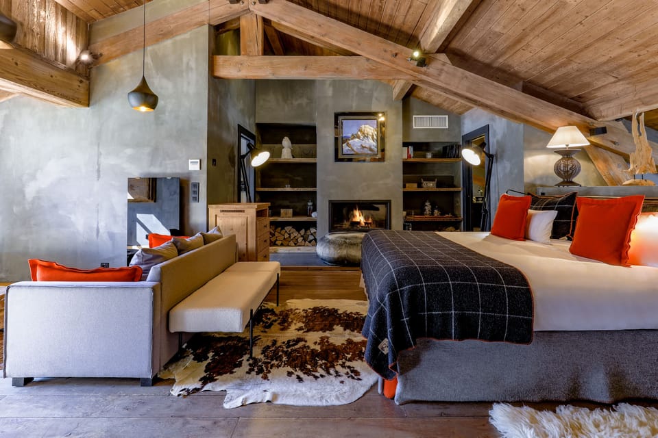 Suite | Premium bedding, minibar, in-room safe, desk