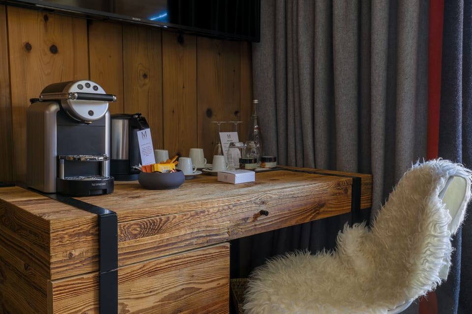 Deluxe Suite | Premium bedding, minibar, in-room safe, desk