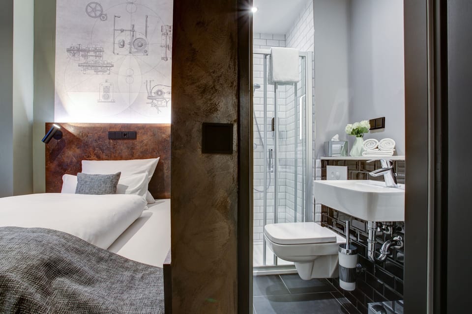Standard Single Room | In-room safe, desk, free WiFi, bed sheets