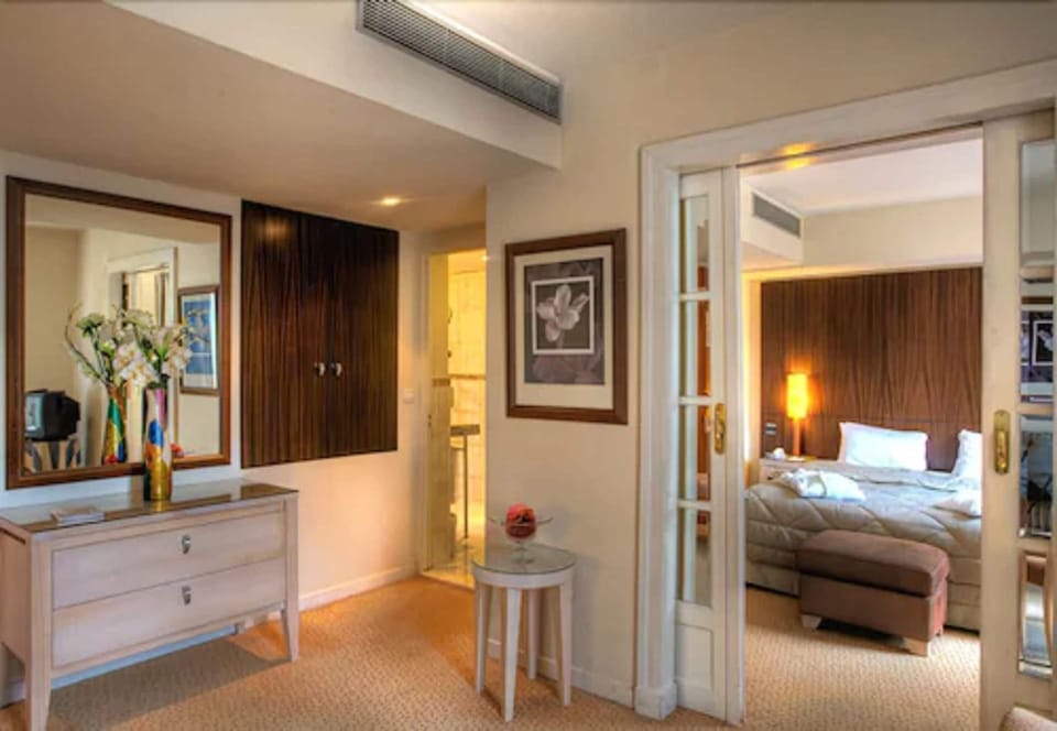 Minibar, desk, soundproofing, iron/ironing board (on request)