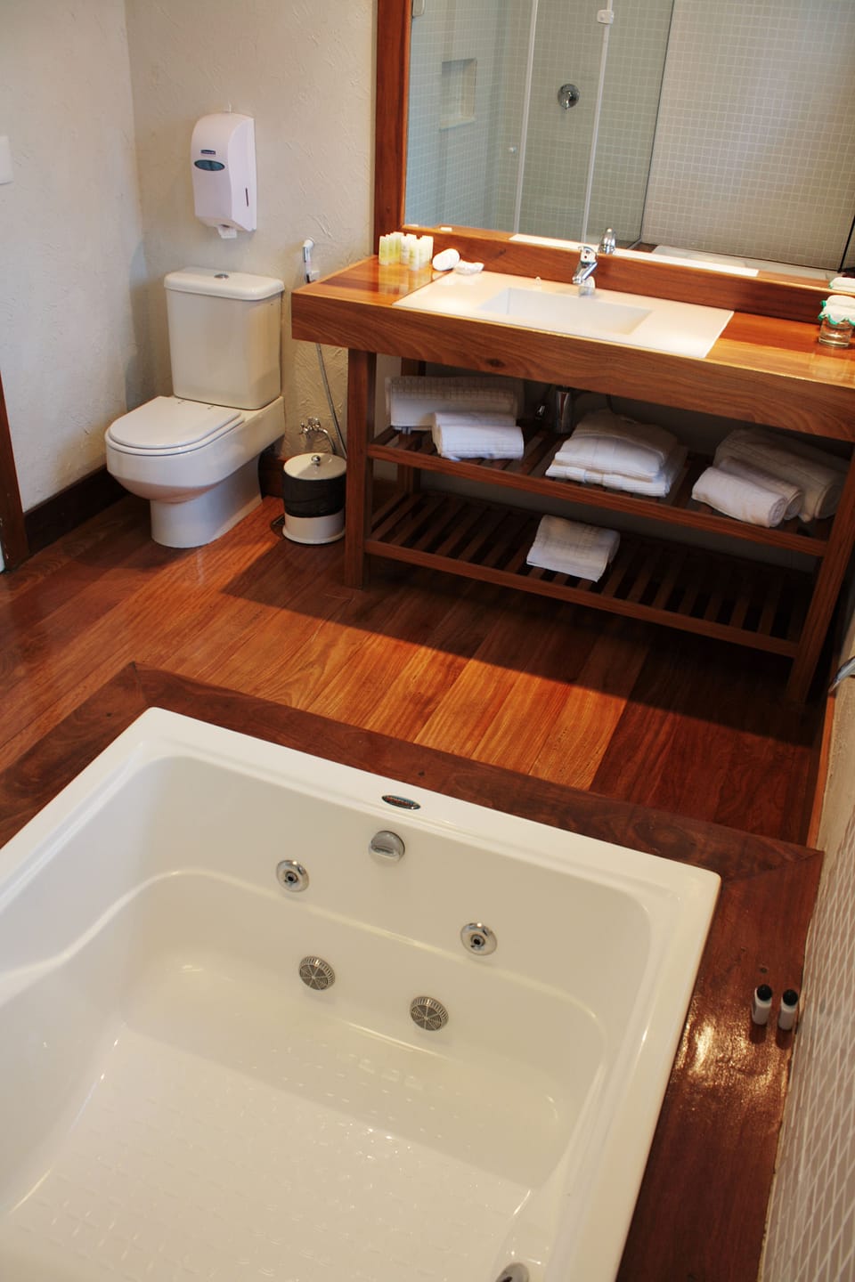 Master Suite with Hot Tub, Pool View | Bathroom | Shower, hair dryer, bidet, towels