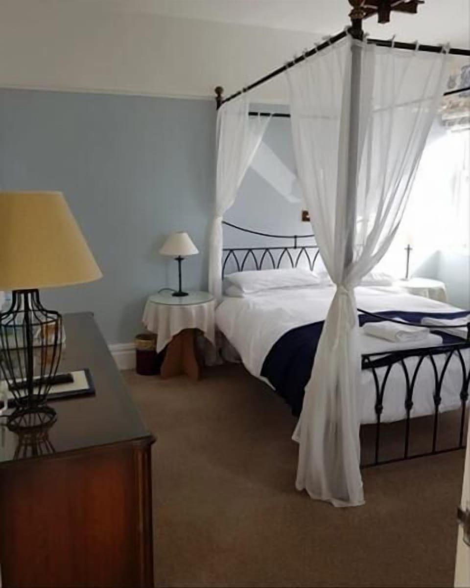 Double Room, Ensuite (Four Poster  1st Floor)