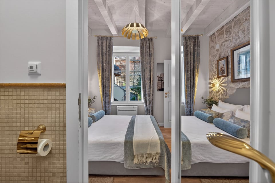 Superior Double Room | In-room safe, desk, blackout drapes, soundproofing