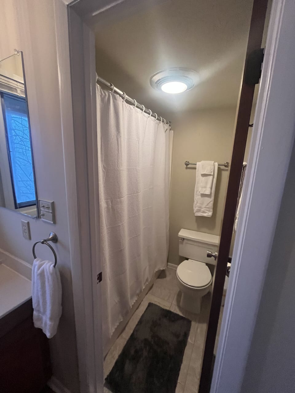 Private, en-suite bathroom